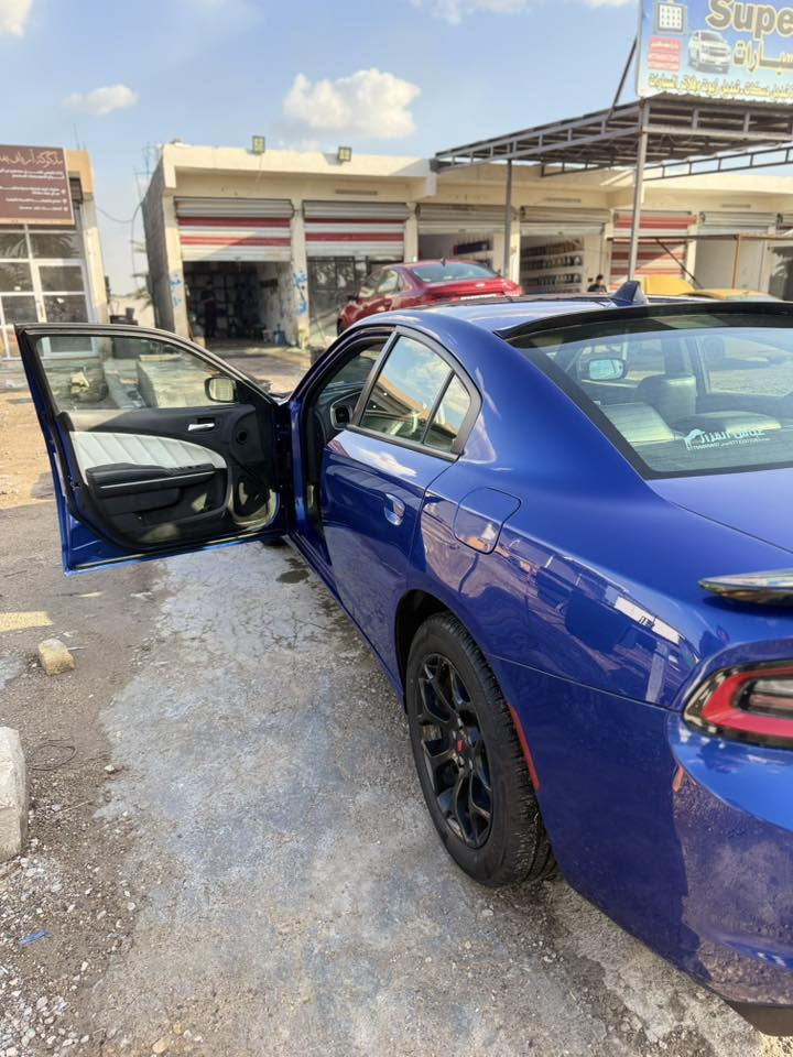 جارجر 19 sxt خليجي نص فول حادث نص جاملغ الخلفي صبغ وباب بدون دواخل سياره نصبه تخبل حداديه ومكينه خير من الله ماشيا 80 مكاني بغداد للاستفسار ***********
