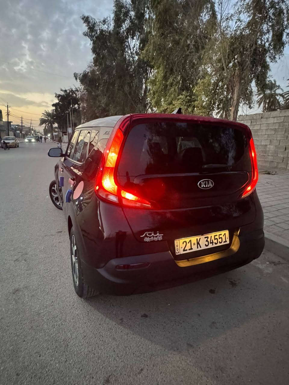 السلام عليكم 🫡
كيه صول موديل 2021 وارد أمريكي 🇺🇸 
ليبل واحد 1️⃣ 
سيارة حادثها من امريكه وجه البنيد بدون شاصي بدون لغد 
بدون قطرة دواخل  الحادث بل عراق  الهلال الخلفي بس كلير سيارة 🚗 ماشيه 37 الف سيارة بوضع شركه 
محرك ألفين دوش كير اي تي 
تخم تاير جديد 
صدر امامي خلفي جديد 
شاشه كبيرة 
تحكم ستيرن جهتين 
وبيها هواي مواصفات مذكورة 
رقم شمالي تريد وكاله تريد تحويل  
133وبيها مجال كلش بسيط
سيارة بسمي تحويل ثاني يوم 
مكان سيارة 🚗 بغداد الزعفرانيه 
***********
