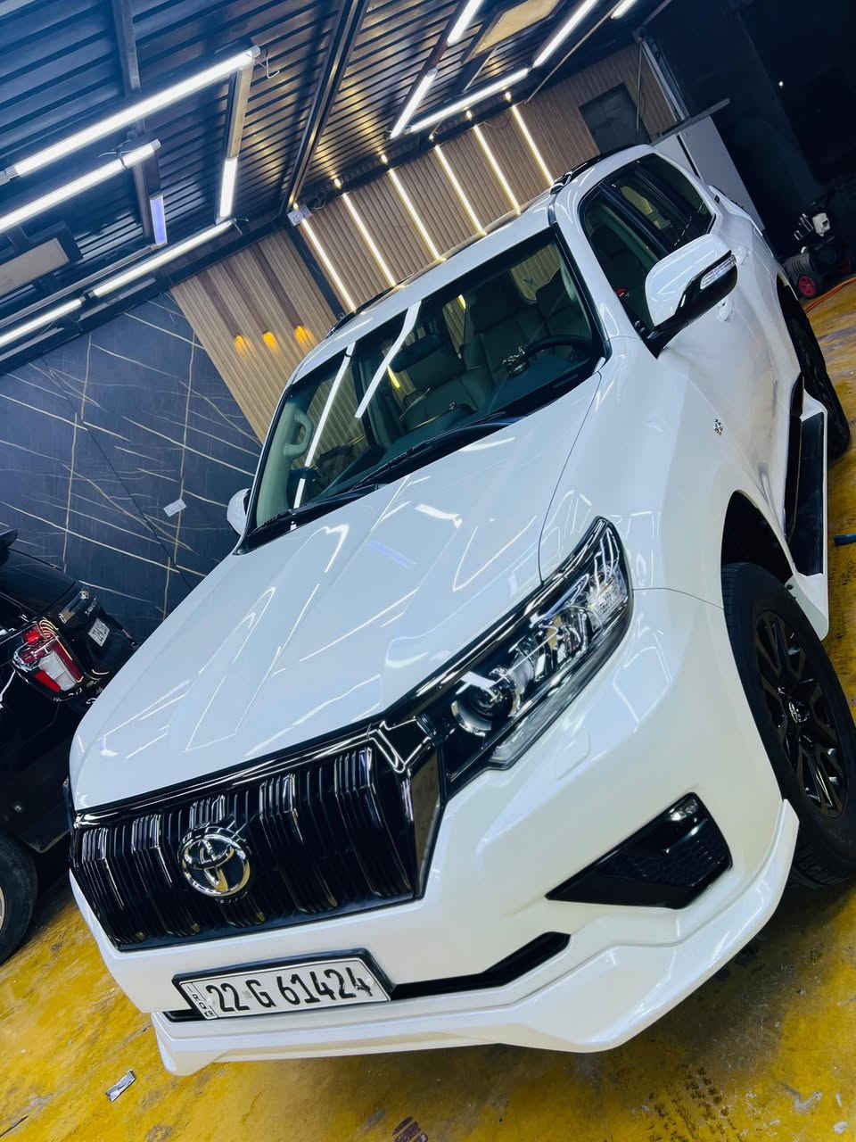 السلام عليكم
للبيع او المراوس 
تويوتا برادو مدنايت 
موديل 2021 
فئة TXS يعني فول مواصفات 
ضمان شركة ساز وبعدها بالضمان 
ماشية 66 الف كيلو 
مكفولة كفالة عامة وجديدة جدا 
رقم اربيل الجديد وبأسمي تحويل مباشر 
السعر 420 وبيهة مجال 
للاستفسار 
***********
***********
