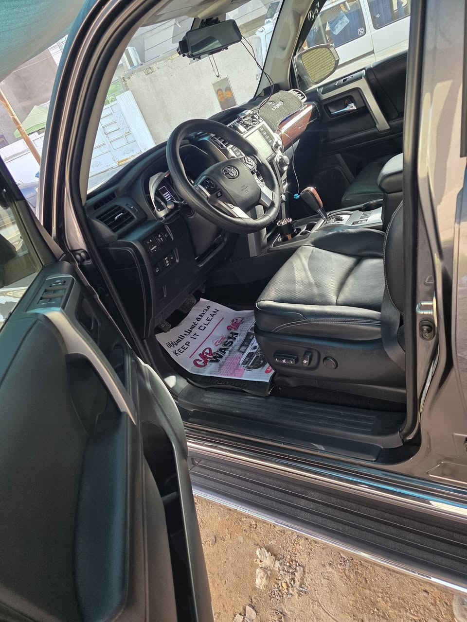 السلام عليكم
للبيع تويوتا فوررنر موديل 2023 لمتد تو ويل
 ماشية 42.553 كم
  وقابله للزيادة 7 راكب حادث موضح بالصور كفالة من الصبغ عدا الدعاميه الاماميه السعر 36.500$ وبيهة مجال وأي استفسار هذا رقمي ***********
