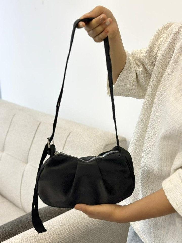 🎉 وصل الجديد إلى روز باگ 🎉

👜👠 أحدث موديلات الحقائب والأحذية النسائية وصلت الآن

🔥 عرض الافتتاح 🔥

✔️ القطعة بـ 15 ألف
✔️ قطعتين بـ 20 ألف فقط
✔️ هدية مع كل طلب 🎁
✔️ توصيل مجاني

لا تفوتون الفرصة، الكميات محدودة ❤️

📩 للحجز والطلب راسلونا الآن. ***********
