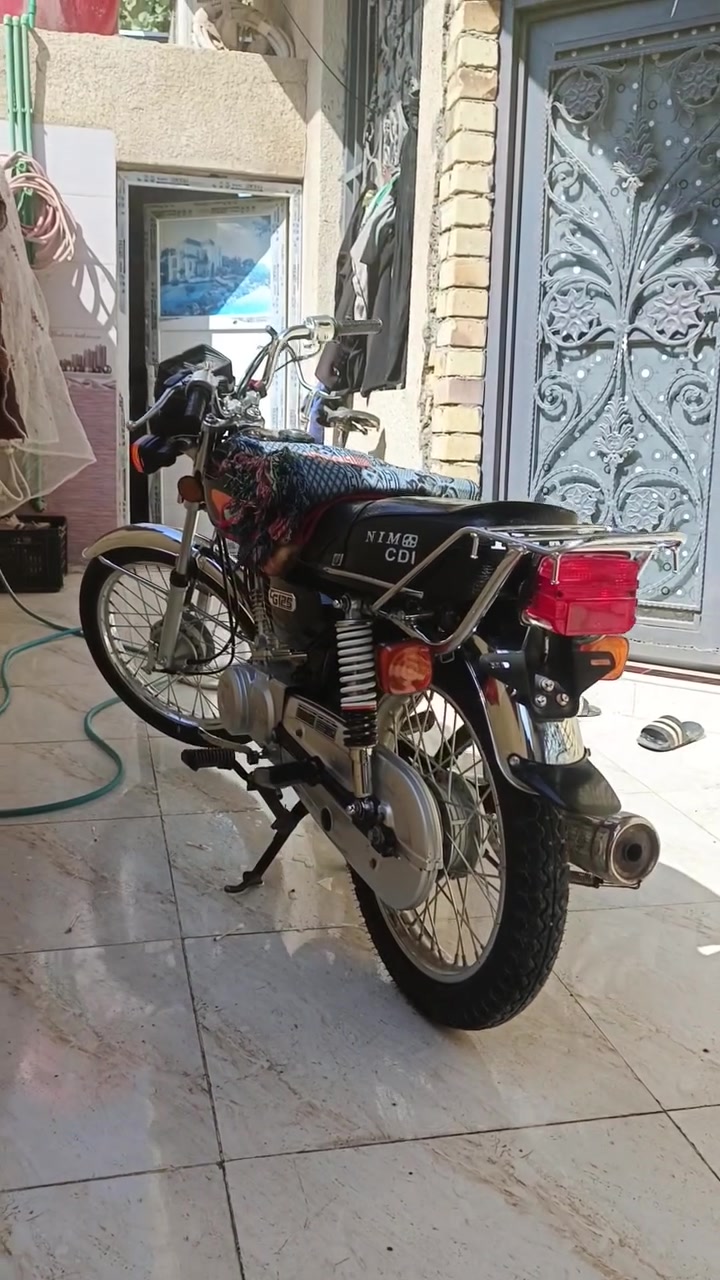 السلام عليكم دراجه للبيع نضيفه كدام عينك اوراق سكنر مديل 25 نقصهه بس كهربائيات السعر 625 خاص مفتوح


**إذا كنت صاحب هذا الإعلان وتريد حذفه لأي سبب، رجاءا أرسل رسالة إلى الدعم الفني**