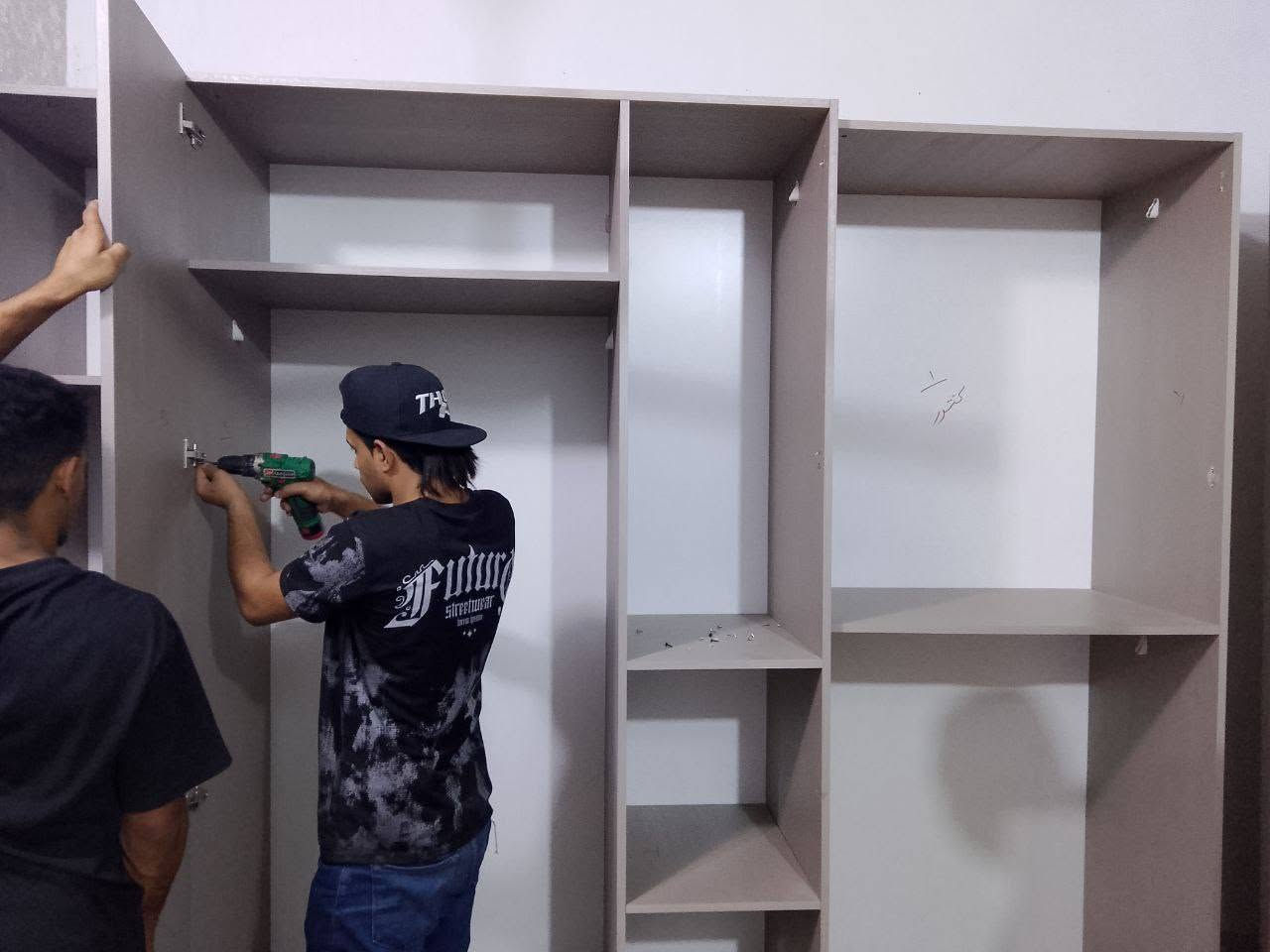 🙋‍♂️سلام عليكم يتوفر نقل 🚛الأثاث المنزليه🏘 داخل كربلاء وجميع المحافظات مع ⚒️نجار فتح وشد غرف النوم بأنواعها وفتح وشد الكاونترات وفتح وشد السبالت يوجد كادر متخصص التوصيل جميع المحافظات على مسوليتنا عليك تتصل📞 والباقي علينا وبأسعار مناسبه جدا متواجدين 24 ساعة الاتصال📞 *********** واتساب أو✏️✏️ مراسله ❤🧡
