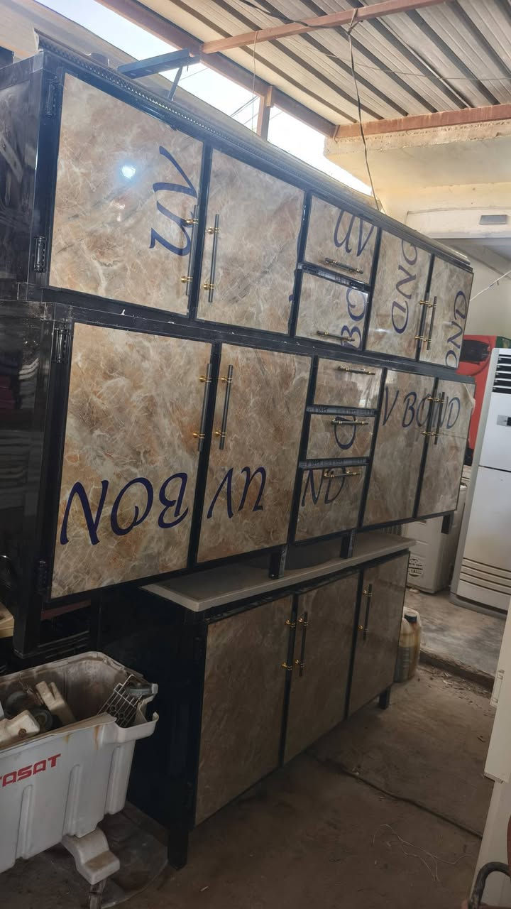كاونترات المستعمل والجديد في معرض ومزاد وعد للبيع العنوان كاطون الرازي شارع ابو رباح للاتستفسار والتواصل *********** واتساب
