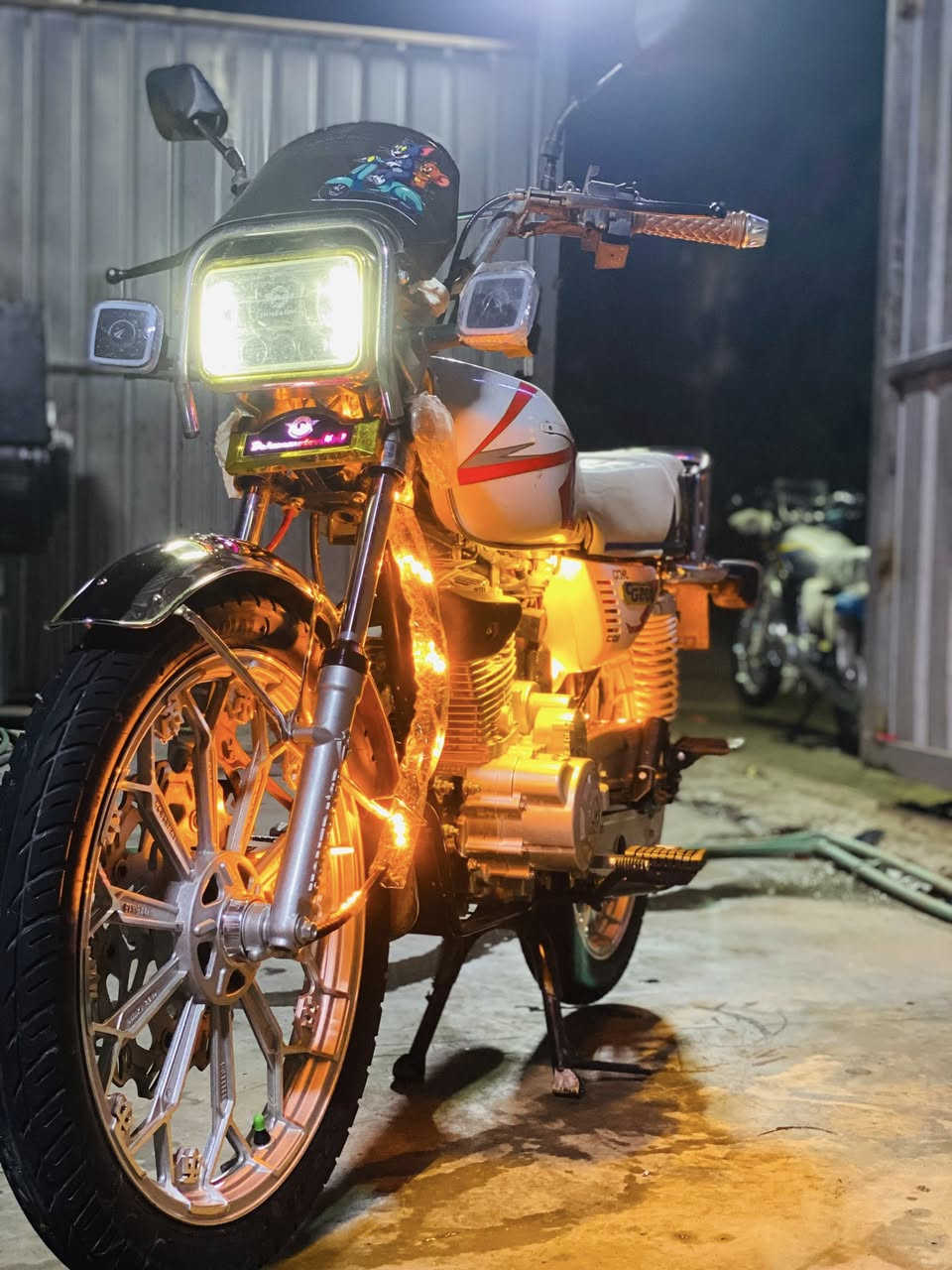 السلام عليكم دراجه يراني نامه برو مكينه 200 بعده زيرو ماشيه 800اول تبديله دهن اله سعر تصل وبيك خير وتدلل بكاني الحسينيه الراشديه رقمي ***********
