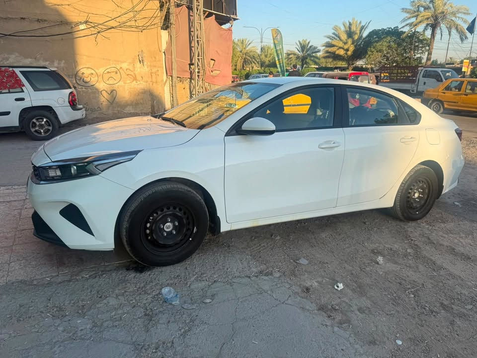 سلام عليكم سيراتو موديل 23 خليجي بيهه هاي الطختين محرك 200نص مواصفات بغداد الشعله السعر150(***********)ماشيه 54الف
