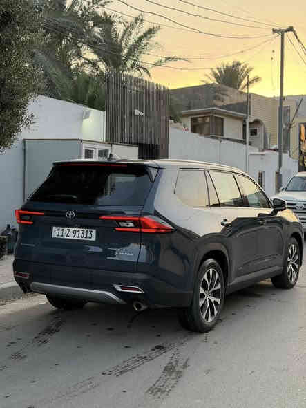 للبيع تويوتا كراند هايلاندر 2024
السيارة اعلى مواصفات لمتد هايبرد
المواصفات 
بانوراما 
4 مقاعد تدفئة و تبريد
دجتل (عدادات الكترونية)
3 شاشات 
مقاعد جلد و كهرباء
رادارات (امامي+خلفي+جانبي)
قيادة ذاتية 
سستم صوت jpl
لايتات led متحرك
تدفئة ستيرن 
صندوق كهربائي
بردات بل ابواب 
مقاعد منفصل vip
حادث السيارة فقط كسر بالدعامية الامامية و مصلح علكدهة و مصبوغ الباقي مكفول
السيارة ماشية 7 الف 
السعر 49،500 يعني اربع دفاتر و 95 ورقة 
مكان السيارة بغداد
للاستفسار ***********
