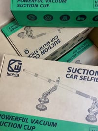 العنوان: صوّر فيديوهاتك وكأنك بموقع تصوير سينمائي! 🚗🎬 هل أنت من محبي ص...