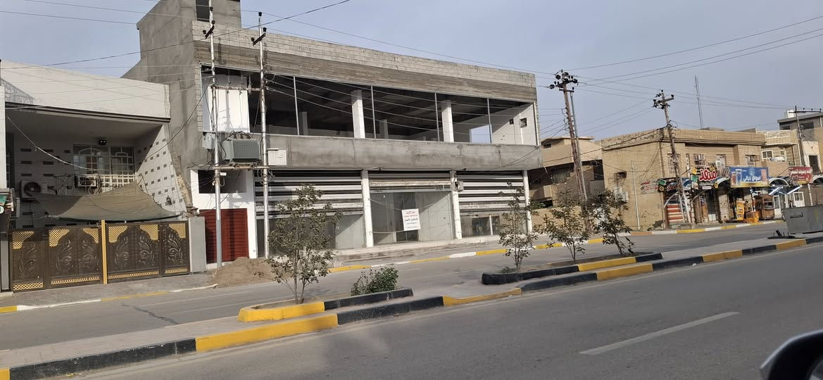 عمارة تجارية للايجار تصلح مجمع طبي  محلات تجارية
الموقع بعقوبة-التحرير
مدخل مدرسة سوريا 
 للاستفسار الاتصال ***********
