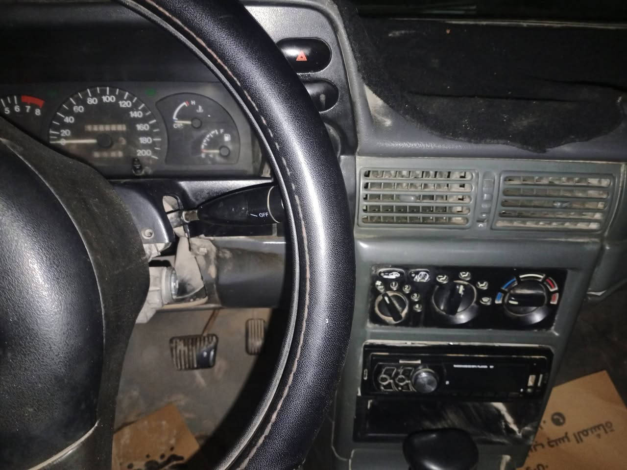 دايو سلو موديل 96 اوتوتماتيك بيع مستعجل ب 17 ورقه و بيهه مجال
بأسمي شرط مداور ثاني يوم سنويه لل 29
محرك. 1600 نضيف و كير نضيف 
تايرات زينات حداديه 50 بالميه 
عوزهه ترتيبات نواقصهه بك لايت وره السايق و كم شغله بسيطه 
ما بيهه اي ضربه 
شواصي مكفولات 
السياره استحقاقهه ازيد من هذا السعر بس مستعجل على بيعتهه 
سياره خدميه و قويه و سعرهه مناسب 
رقمهه و مكانهه نجف 
 ***********
