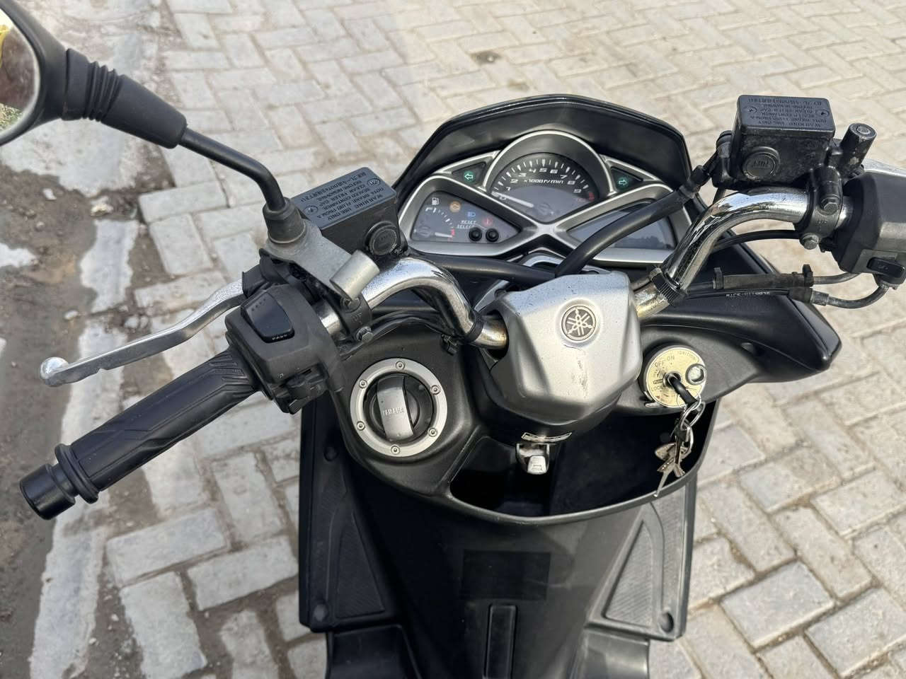 للبيع دراجه ياماها ماجسته اس 🔥🛵
✋🔥

‏,‎الصناعه:ياباني ،       2011مديل

رقم بغداد انكليزي باسمي 

تحويل ثاني يوم

‏(cc حجم المكينه 155)

‏‎(شلعه :ومعدل .)

طخه ازغيره بالجاملغ موضح بالفديو

تاير خلفي اصلي شادلها

استان كهربائي +لونها ابلادي اسود ملكي

‏‎المحرك:نضيف كلش  برغي ممفتوح. شرط الفحص مداخله تصليح او فيتر

كهربائيات اذا لكيت زلغ بواير اوالضفيره ترجع الدراجه

‏‎كشر مثل مشوفون بصوره  نضيف كلش 

‏ ‎دراجه كشر ومكينه نضافتا٩٩  ‎%‎

‏‎كامله أيٌ نقص مابيها‎    

دراجه مميزه ونضيفه وحلوه بلخير علياخذها 

‏‎  دراجه نضيفه كلش حلوه 

‏‎س/16$   )))وبيها مجال قليل للطيبين))) وبلخير علياخذها❤️

‏‎متواجد بغداد

‏‎لاستفسار ***********
