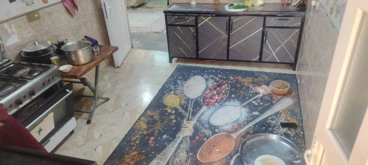 دار للبيع طابو صرف 
180 متر عروبه خلف مدرسه الشعب
بناء حديث طابقين 
7غرف نوم +2 حمام +صحيات 2
بناء فول فول دكت 

سعر 199 مليون بي مجال 

الاستفسار مراجعة مكتب المدينه المنوره للعقار حي النصر قرب جامع المدينه المنوره 
***********
نستقبل جميع عروض بيع وايجار العقارات السكنيه والزراعيه
