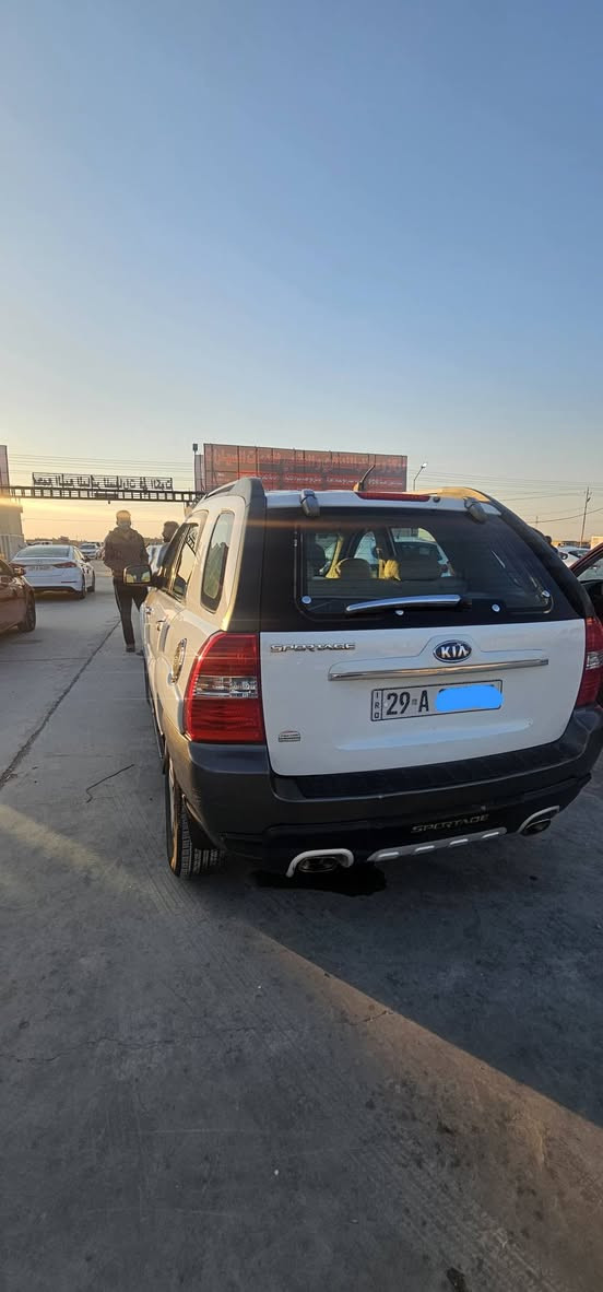 السلام عليكم سبورتج ٢٠٠٨ كفاله عامه فقط بارد مكاني الخاجيه السعر ١٢٠ للاستفسار ***********
