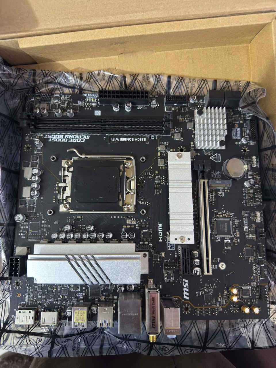 بورد msi b650m wife bomber تدعم ddr5 بورد كلش قويه وحلوه وسعرها مناسب شباب شرط وكاله لا امزون ولا باله ضمان باقي بيها سنه كامله استعمالها شهر فقط اخت الجديده سعر 125 الف وبيها مجال جدا بسيط مكان ناصريه وتوصيل موجود


**إذا كنت صاحب هذا الإعلان وتريد حذفه لأي سبب، رجاءا أرسل رسالة إلى الدعم الفني**