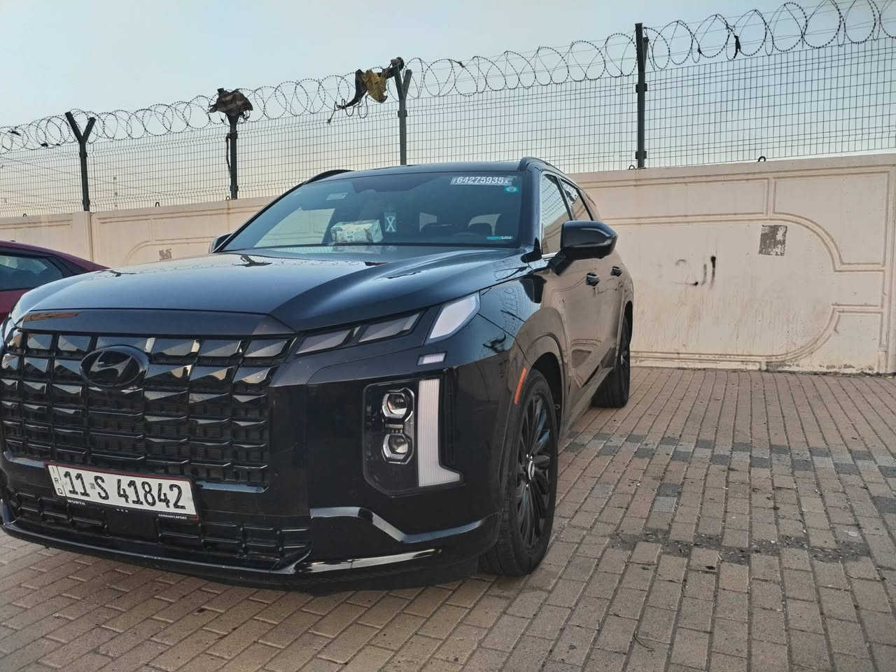 السلام عليكم بالسايد للبيع موديل 2024 سياره جديده حادث خفيف صور الحادث مرفقه الشراي يتصل وبيه خير ويدلل ***********

