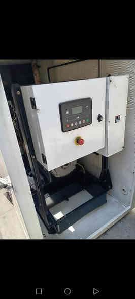 مولدة بيركنز ٣٠ كاتم نظيفة جدا سيت بلادي مشتغلة ٦٨٨ ساعة للبيع بغداد ***********
