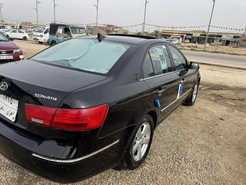 سلام عليكم سوناته 9 مريكي كلين بدون حادث صبغ جاملغ 
وباب بدون داخل شرط سونار 
مكينه ٢٤٠٠ دوش مكين وكير وحداديه وتبريد وتخم تاير كله جديد تريد وكالة تريد تحويل ٩٥ وبه مجال واسط الحفريه ***********و***********
