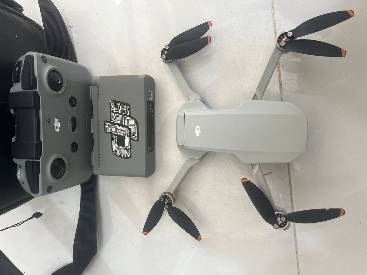 سلام عليكم ورحمة وبركاته 
عندي درون ومحتاج مراوس  مثل مشوف بل صورة 
محتاج احدث اراوس حتا لو اعطي فرق انا من كركوك


**إذا كنت صاحب هذا الإعلان وتريد حذفه لأي سبب، رجاءا أرسل رسالة إلى الدعم الفني**