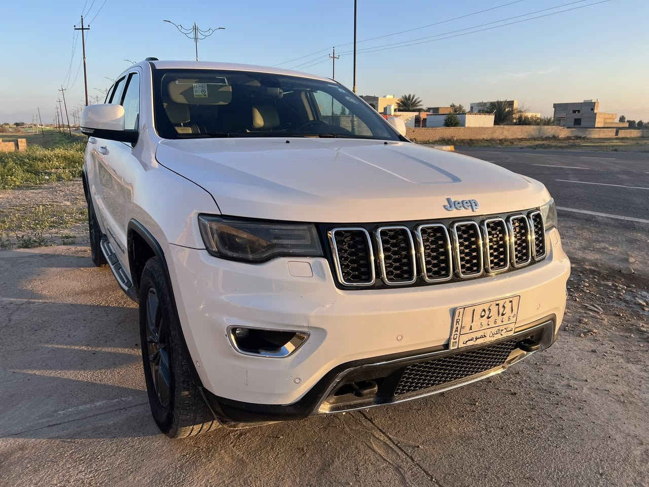 السلام عليكم ورحمة الله 
للبيع نقداً 
جيب لاريدو 
موديل 2018 
خليجي مكفول من الصبغ والتبديل 
ماشية 155 الف كم 
فتحه بصمه 
حساسات امامي خلفي 
سيارة جاهزه ومكفوله 
مكانها صلاح الدين / العلم 
السعر 235 قابل للتفاوض 
***********
***********
