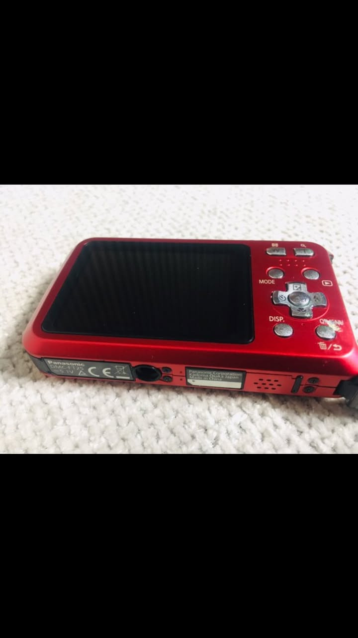 كاميرا بهذا الشكل طلعت بانسونيك بدون ملحق ولابطاريه
ابيعها فحم 
١٠ تم


**إذا كنت صاحب هذا الإعلان وتريد حذفه لأي سبب، رجاءا أرسل رسالة إلى الدعم الفني**