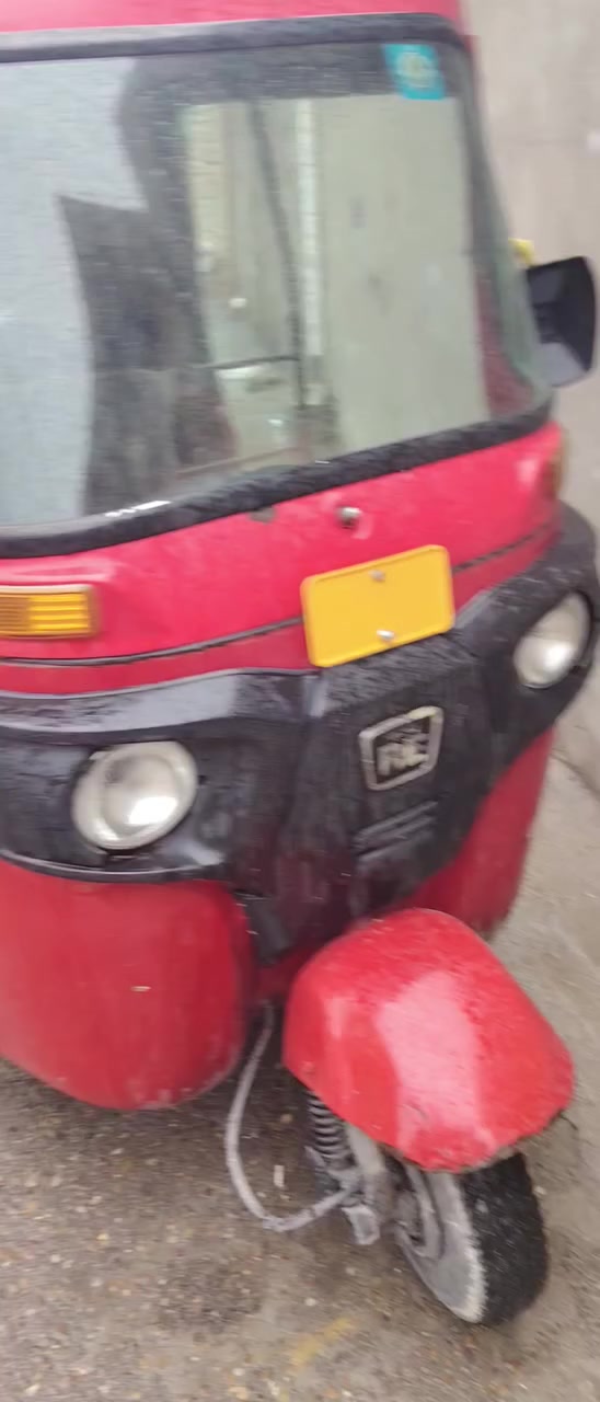 سلام عليكم تكتك للبيع مديل 2018 شهر 11 عنوان كماليه شارع المصرف بيها لغد واحد سعر 4700 وبيها مجال رقم بسمي ***********
