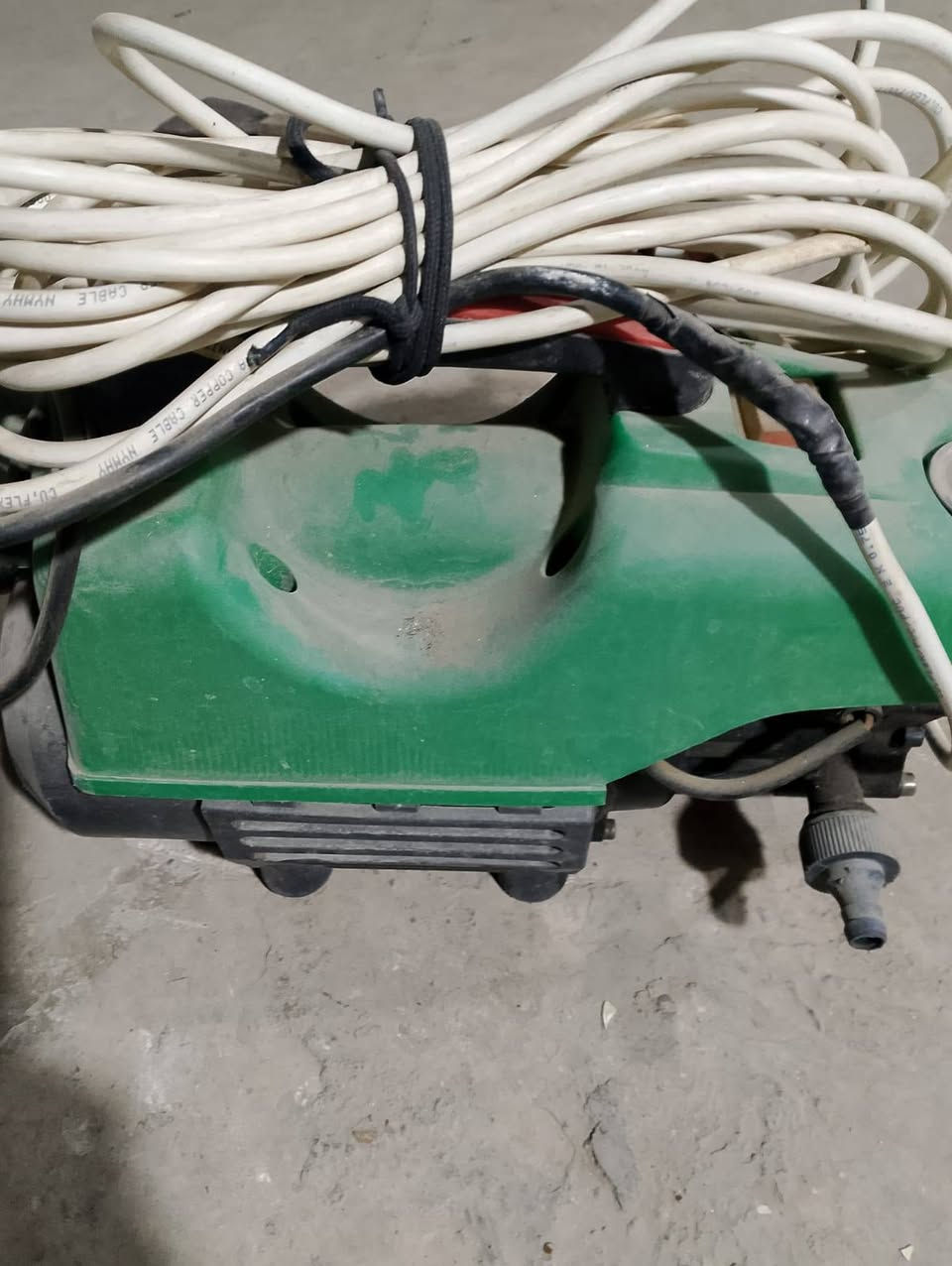 السلام عليكم ديوان للبيع السعر300وبيه مجال
والاوفن 50وبيه مجال 
وفاره غسل السعر90وبيه مجال 
***********
