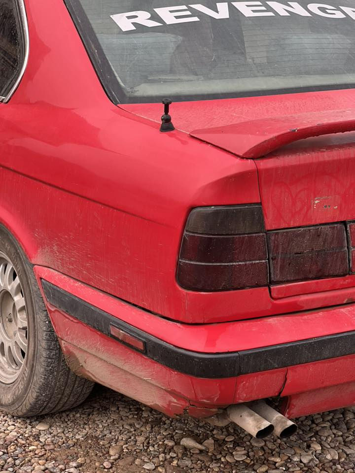 السلام عليكم
بي ام 525 
كير عادي 
محرك فل 
كير محرك
بل جيس 
داخل كنتاره 
رقم دولي نينوى 
شعندك مراوس 
فكتره تبريد نزل 
***********
