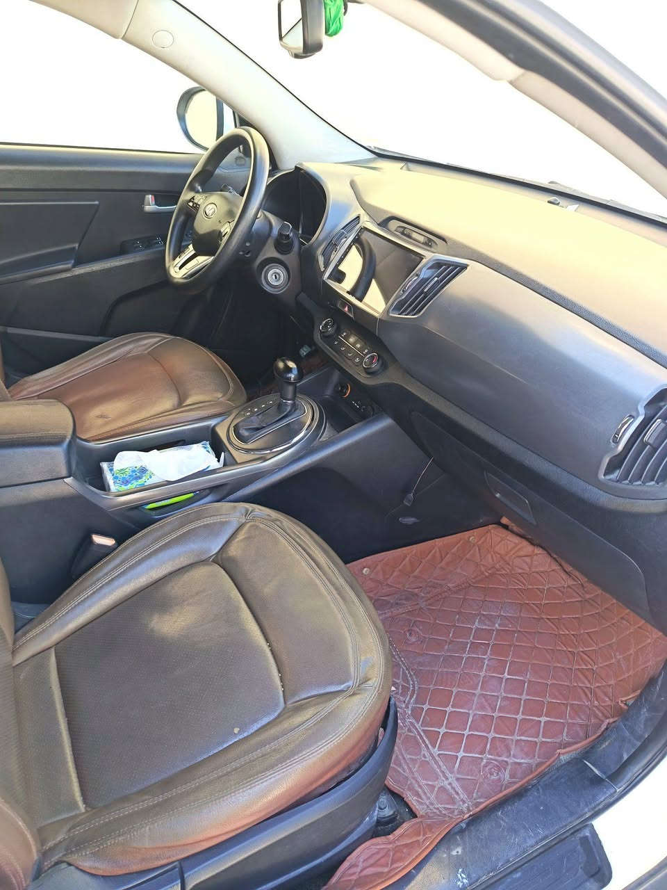 سبورتج 2014 نجف مكفوله من الصبغ والتبديل بيه بارد قليل كير محرك تبريد حداديه مكفولات عارضه 148 وبيه مجال قليل مكاني نجف *********** النجف, العراق
