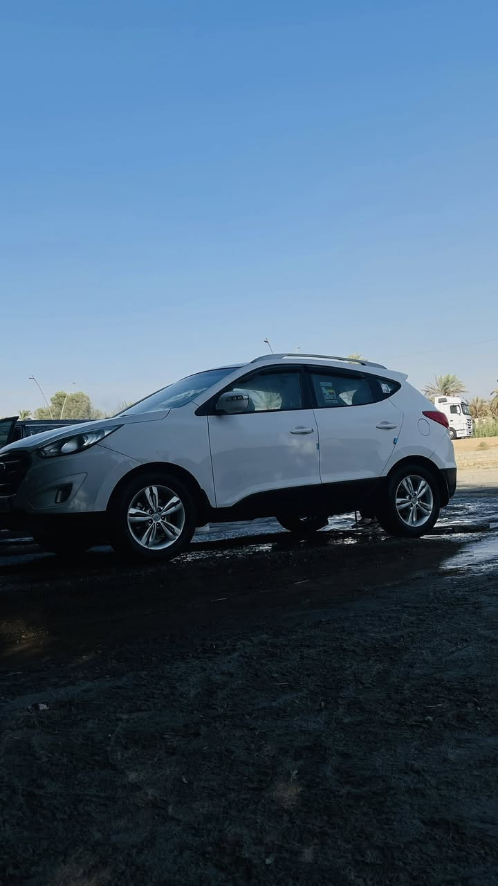 السلام عليكم توسان خليجي محركه 200400 دوش كير محرك شرط ضمان بيها أربع قطع بدون دواخل سياره نظيف كلش صدر امامي خلفي قبل اسبوع شاده تايرات جديده تخم كامل ادامه مسويلها مانقطها شي مكانها ديالى باسمي ***********
