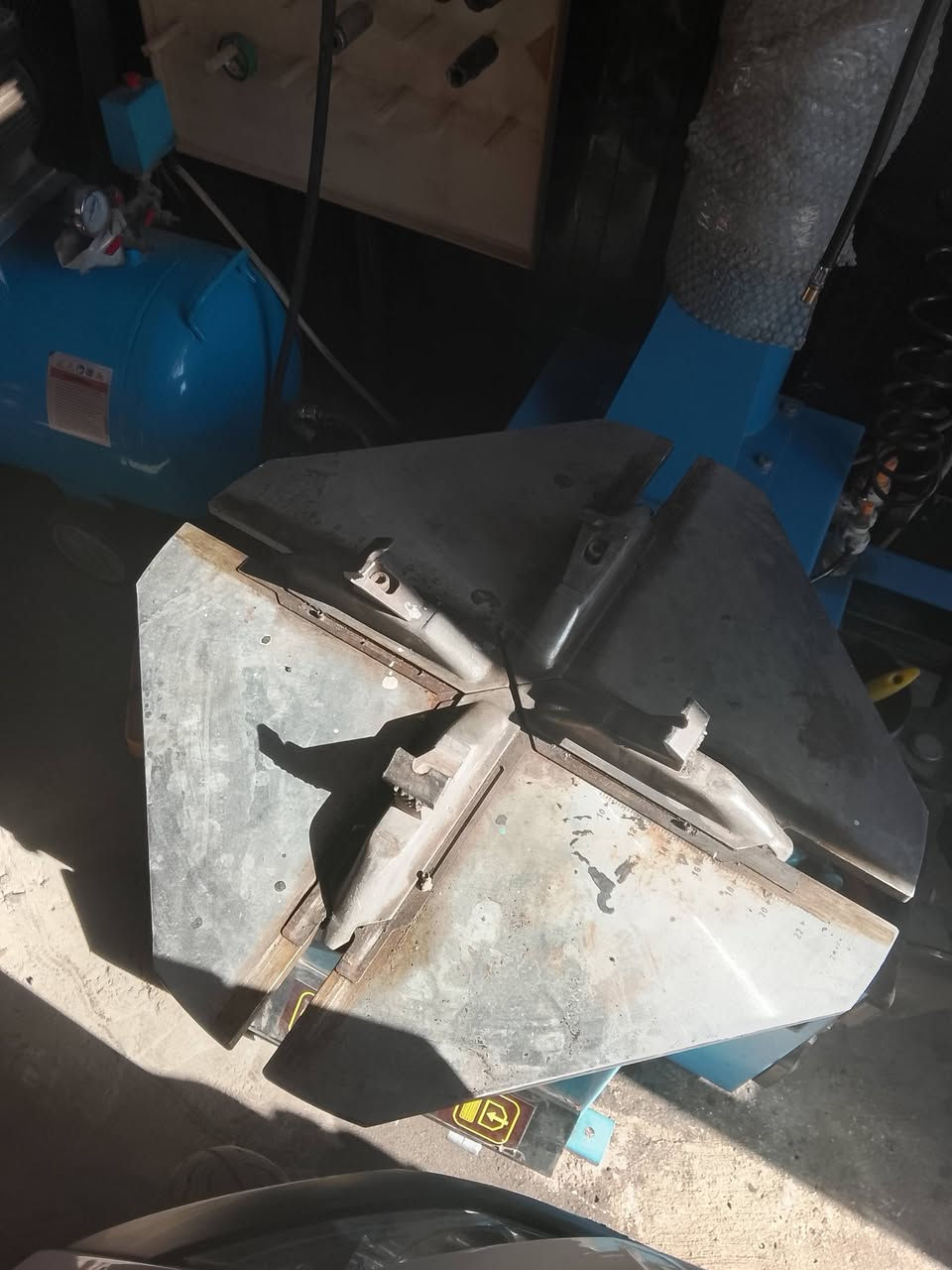 خالعه البيع حجم كبير سعر 600 قفل بغداد حي العامل ***********
