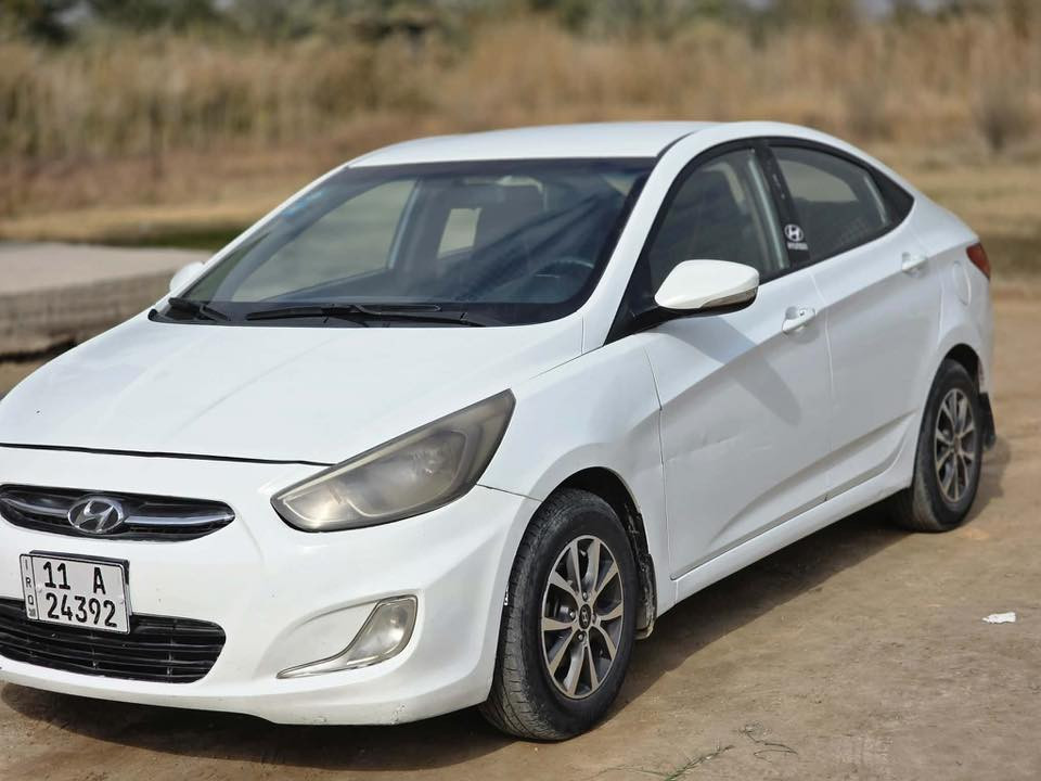 سلام وعليكم اكسنت  2016خليجي رقم بغداد بسمي محرك1600دوش دبل قطرة السيارة كفالة صبغ وتبديل بيهة باردات بسيطة والسونار بل منشور ((السعر89 قفل))  ادري بسعرهة مناسب بس محتاج فلوس ورجائن لا تعاملني 
مكان السيارة بغداد
اي ستفسار***********
