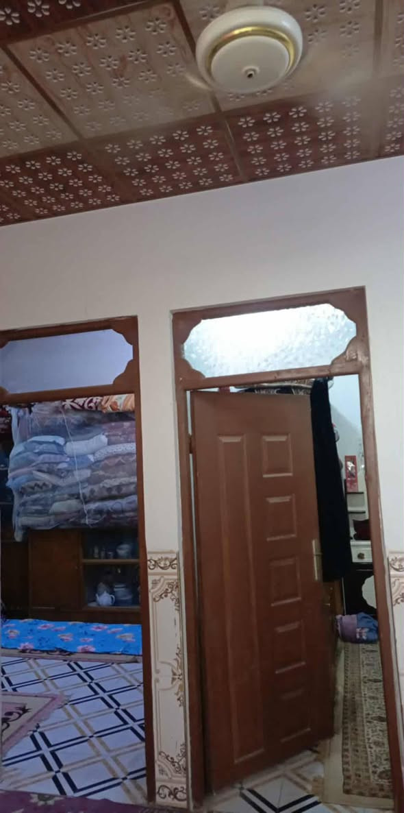 يالله بيت للبيع زراعي مشمول بالطابو شارع كربلاءعامود136 يا علي البيت مرقم من البلدية قبل القرار مبني
المساحة140م

عكادة سجة درجة اولا 

سيراميك جداري ارضي 

سقوف ثانويةcnc 

غرفتين وصالة مكشوفتين مطبخ واستقبال وصحيات 2

السعر السعر 25 مليون  وبي مجال 

الاتصال او واتساب 

***********
