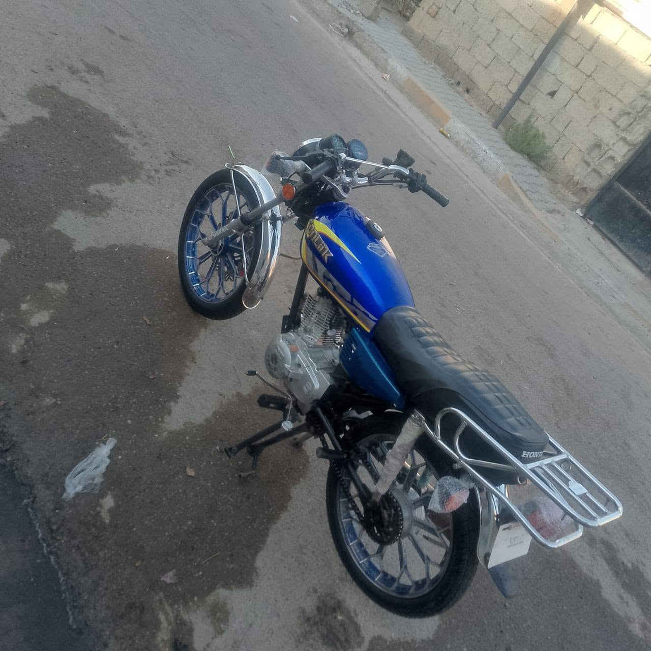 سونك موديل 23 شكل 24
مكينة مكفوله 4 كير 
بغداد الحسينيه ***********
425
