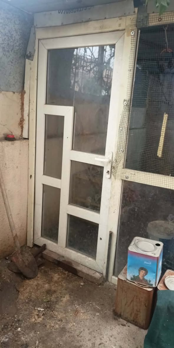 قطع المنيوم بهذا الشكل الطول تقريباً ٣ أمتار شوي أقل ارتفاع مترين السعر ٧٥ مع باب بلاستك وملحقو


**إذا كنت صاحب هذا الإعلان وتريد حذفه لأي سبب، رجاءا أرسل رسالة إلى الدعم الفني**