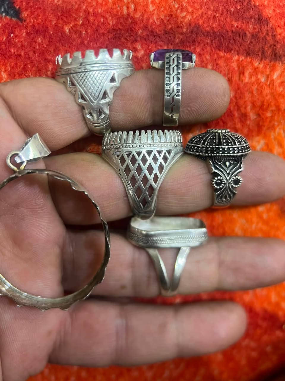 السلام عليكم قوالب جدأ نظيفه +مداليه فضه 925
الوزن 60غرام 

سعر الغرام 3


**إذا كنت صاحب هذا الإعلان وتريد حذفه لأي سبب، رجاءا أرسل رسالة إلى الدعم الفني**