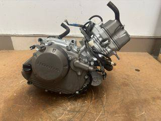 محرك cbr125r مفتوح اول مره نضافة ١٠٠٪١٠٠ شغال هو وكل تفرعاتة متوفر السعر خاص  ممتوجد فيس فقط رقم واتس *********** فقط اتصل او واتساب موجود @إشارة @إشارة
