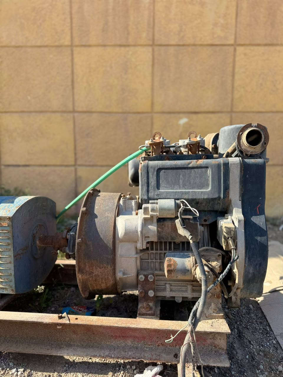 السـلام علـيكم ورحمة الله 👋🏻
للبيع مولد دويز  بستمين حجم ٢٤ 

راس توليد ١٠ كيفي سنكل 

المولد نظيف وشغال ماعايزه شيء بس يرادله تجفيت 

 المكان صلاح الدين بيجي الحجاج📍

 الرقـم للاستفـسار ***********
