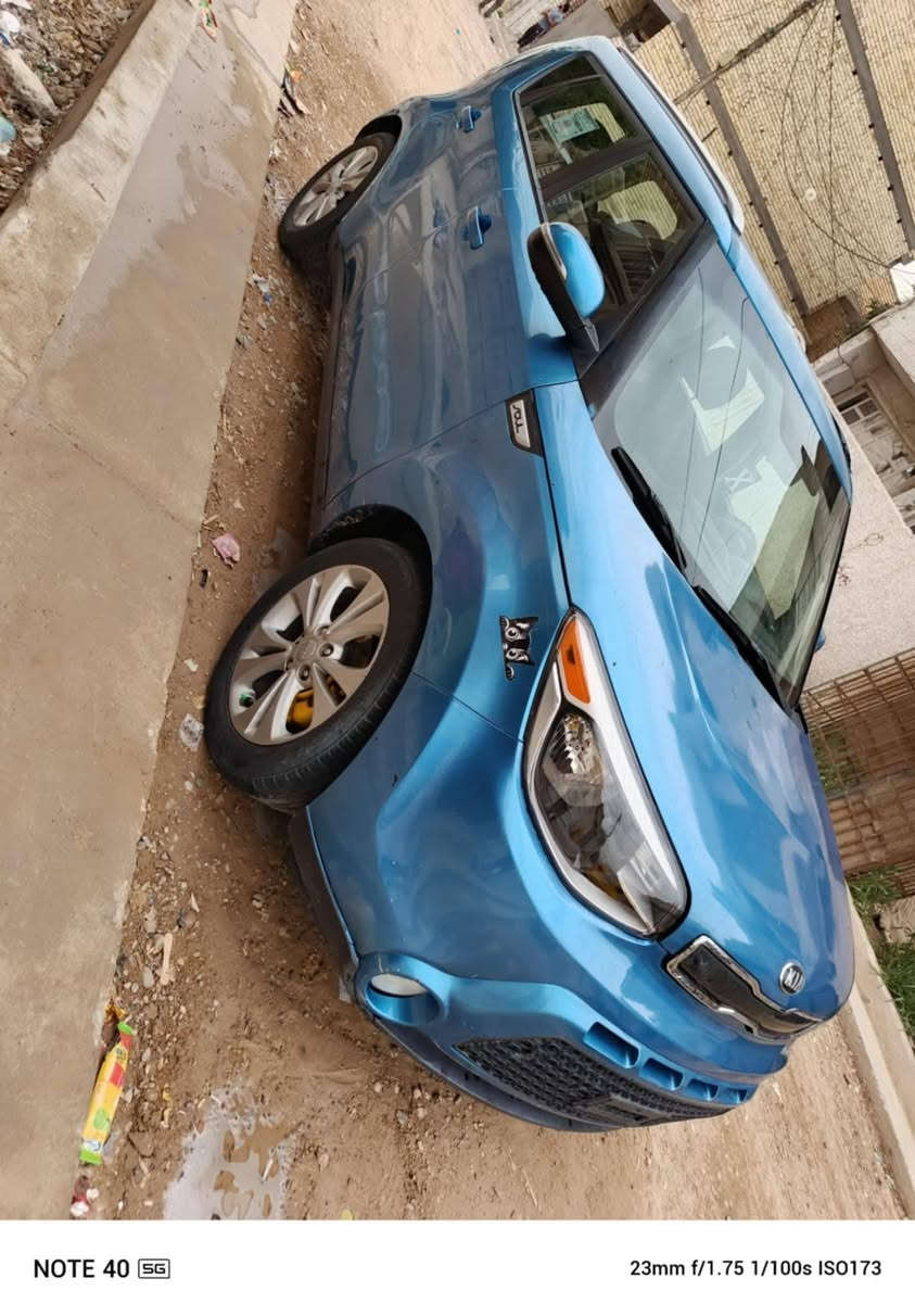 سلام عليكم. للبيع كيا سول رقم بغداد  انكليزي بأسمي موديل 2015 امريكي حادثها جاملغ وبنيد وبالعراق بيها صفحه مرشوشه كلير السونار وصور الحادث موجوده ويه الصور. مواصفات تحكم ستيرن جهتين ثلاثة انضمة قيادة نظام إيكو اشاير مري مانع انزلاق كير ومكينه مكفولات سياره جاهزه السعر 103 وبيها مجال جداً بسيط
للأتصال ***********
