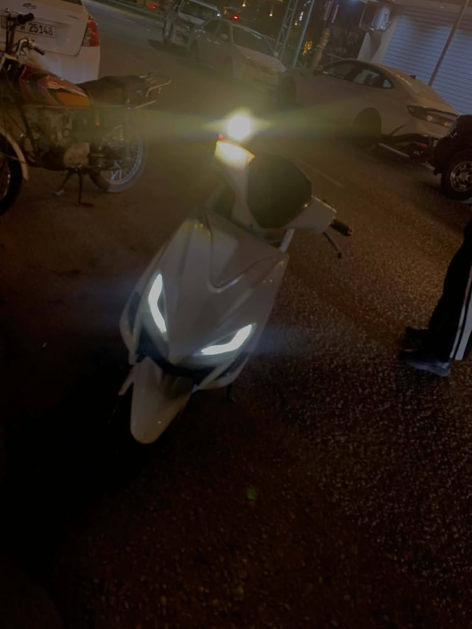 السلام عليكم اف اس 23 محرك بوليسي دراجه كامله كهربائيات نكره سلف كلشي شغال بيها لايت هورن هذا رقمي و موجود فيس ***********
