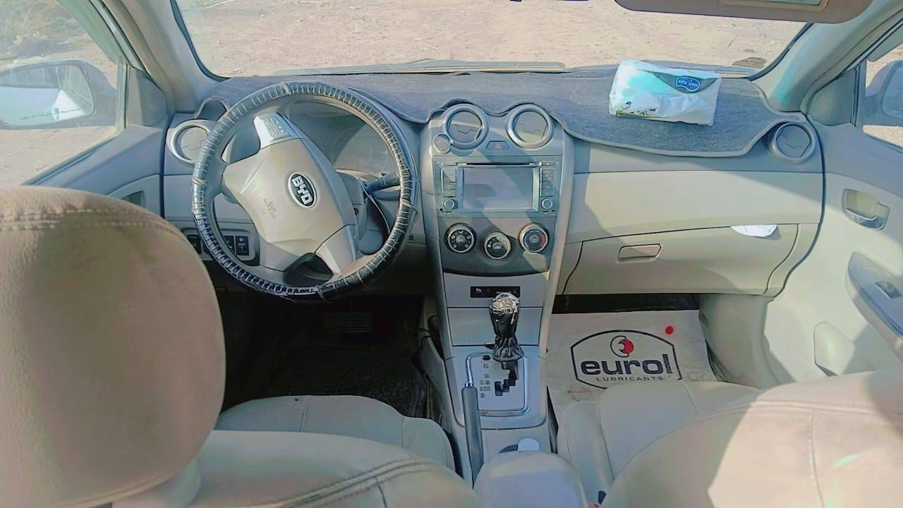 بي واي دي جي ثري موديل  ٢٠١٤  كير اوتوماتيك  رقم بغداد باسمي ماشيه ١١٦ الف
سياره نظيفه 
السعر ٤٨ ورقه وبيها مجال بسيط 
مكاني بغداد ابو غريب 
***********
