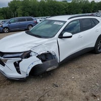 شوفرلية تراكس 2024 ماشية 15 الف جاملغ ونصف البنيد مواصفات 1LT كاتى بدو...