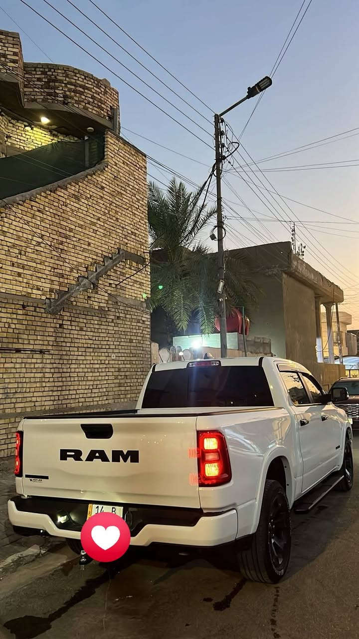 السلام عليكم رام 2025
فئة BIG HORN
محرك 6 سلندر 3.6 تنفس طبيعي
فول مواصفات ما عدا الفتحة 
ماشية 20 الف كيلومتر
رقم بصرة كتاب شهداء 
حادثها بنيد والجاملغ بارد 
السيارة جديدة بحالة الوكالة

مواصفاتها:  
رادار
تشغيل عند بعد 
حساسات امامية وخلفية
نقط عمياء 
مثبت سرعة
تحديد مسار
تنبيه خروج عن المسار
شحن التلفون لاسلكي
 شاشة كبيرة 
كشن كهربائي 
كشنات تدفئة 
ستيرن تدفئة 

السعر :335$

للتواصل:***********
