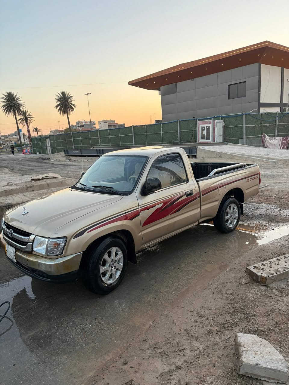 تيوتا 2002جمرة وارد امريكي محرك 2700العنوان بغداد رقم الهاتف ***********
