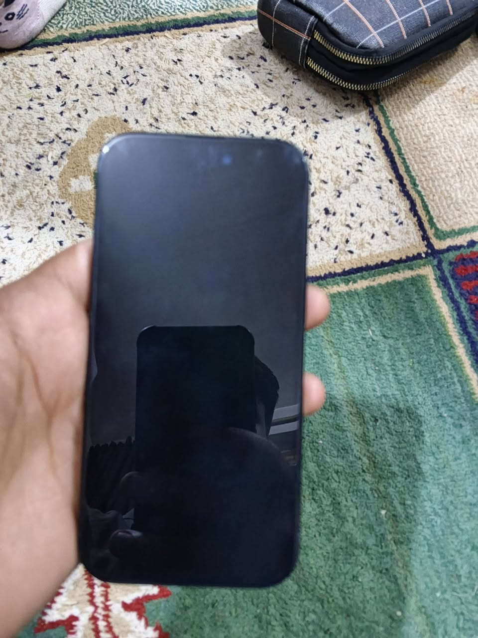 ايفون 15العادي كلشي واضح بالصور السعر 600مكاني حي العامل 
***********
