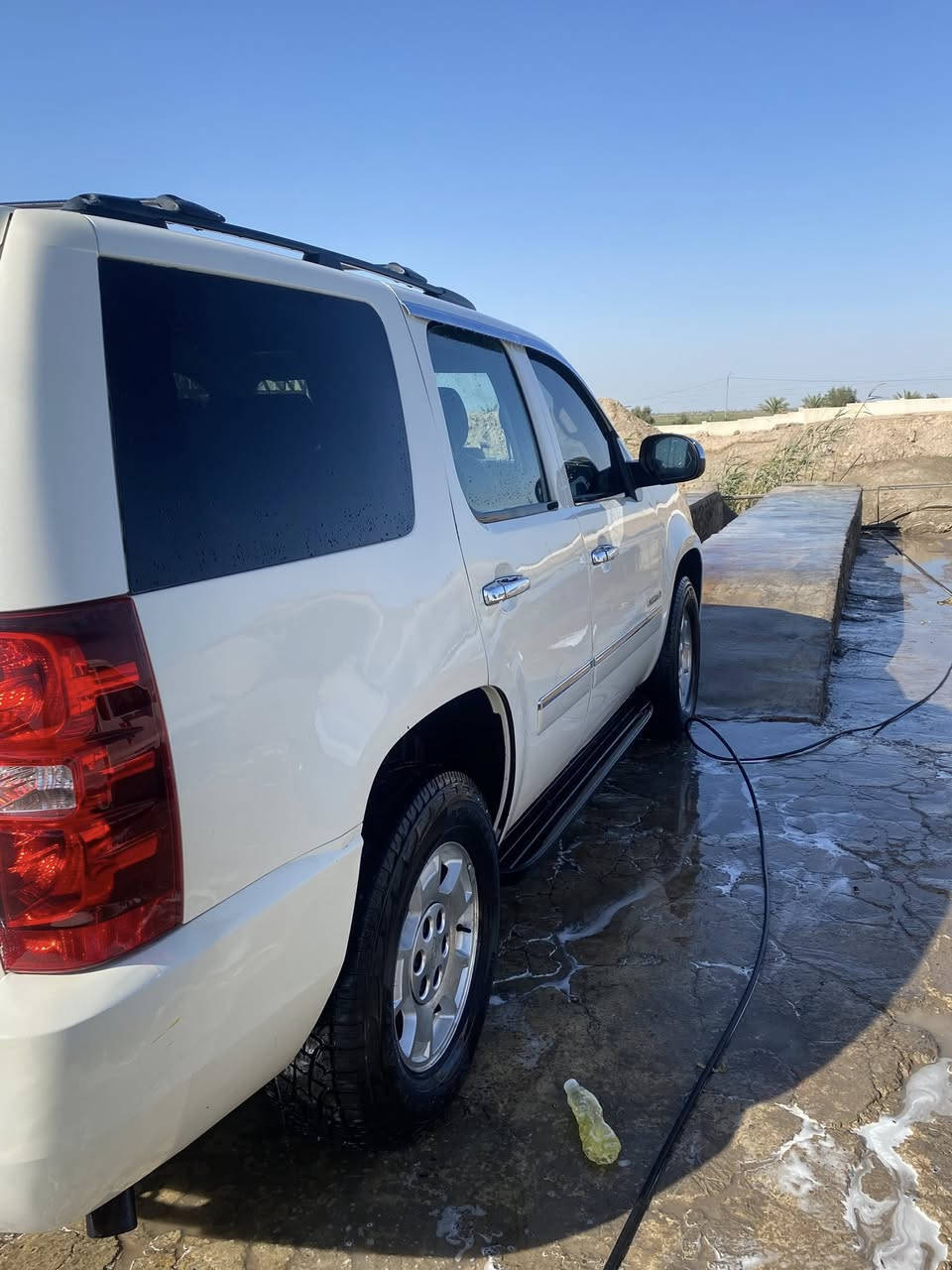 تاهو ادوات موديل ٢٠٠٩ 
سيارة مكفوله وجديده 
رقم هاتف ***********
سعر ٩٠
