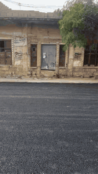 السلام عليكم دار للبيع( ارض) تجارية منطقة الكلوات الشارع العام مساحة القطعة 288 متر  شرط التحويل للتواصل اتصال 📞 (***********)
