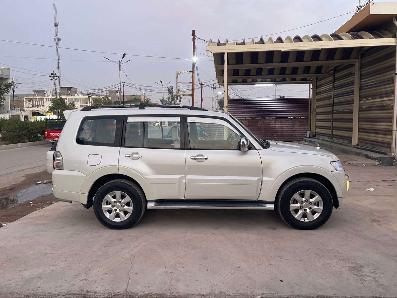 الي يدور استندر ومكفول على وضع الشركة
موديل 2008 حبتور 
كلين عدا شبر بالجاملغ اليمنى كما موضح بالسونار السياره
 بلادية محرك استندر تبريد خلفي امامي فول مواصفات تخم تاير جديد إدامة منظومة البانزين جديده .
مكانها بعقوبه كشنات تدفئة
***********
— في ‏بعقوبه التحرير‏. بعقوبة, ديالى
