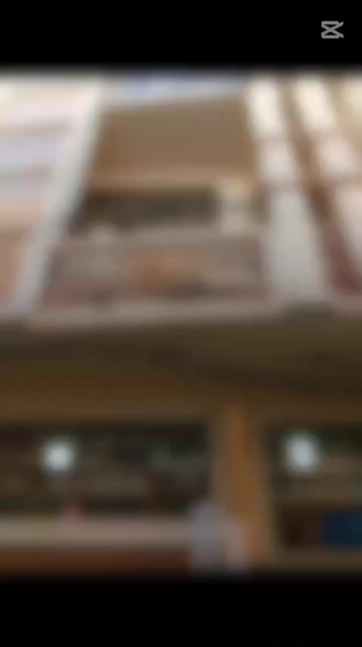 السلام عليكم بيت للايجار 50 متر بناء حديث 
الطابق الارضي طرمه هول مطبخ ترك صحيات 
الطابق الاول غرفتين نوم 1 سويت 
درج للسطح 
كامل كيزر خزان ماء 
الموقع سبع ابكار نهاية شارع حديقة الهبي دي بداية الزراعي 
اي استفسار 
واتساب ***********
يمكنكم متابعة صفحة المكتب على التيك توك 
tiktok.com/@saadl1986
