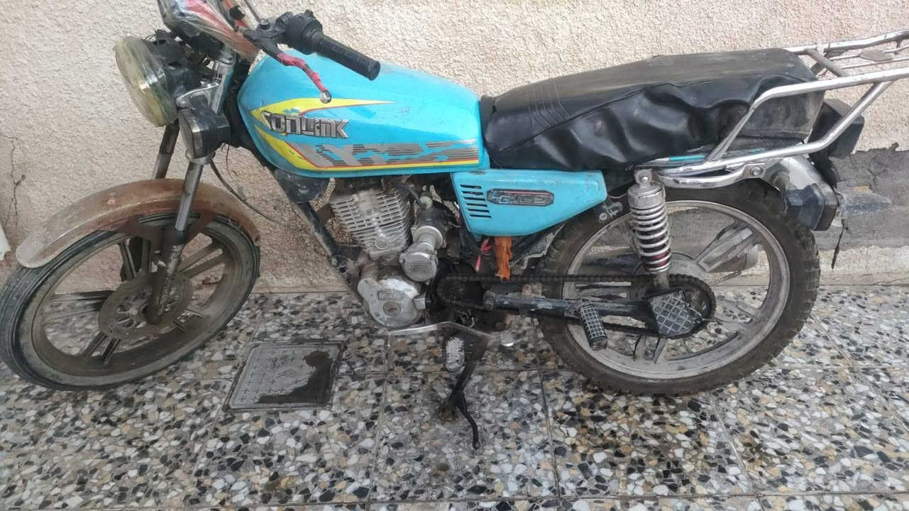 سلام عليكم دراجه 5 كير موديل 23 الدراجة انهملت وانتركت بيها نواقص خفيفة بالكهربائيات والسلف شغال بس يشكل ما ادري شبي اوراق كاملة السعر ب 375 وبيها مجال  
العنوان الحسينية الراشدية *********** تواصل واتساب
