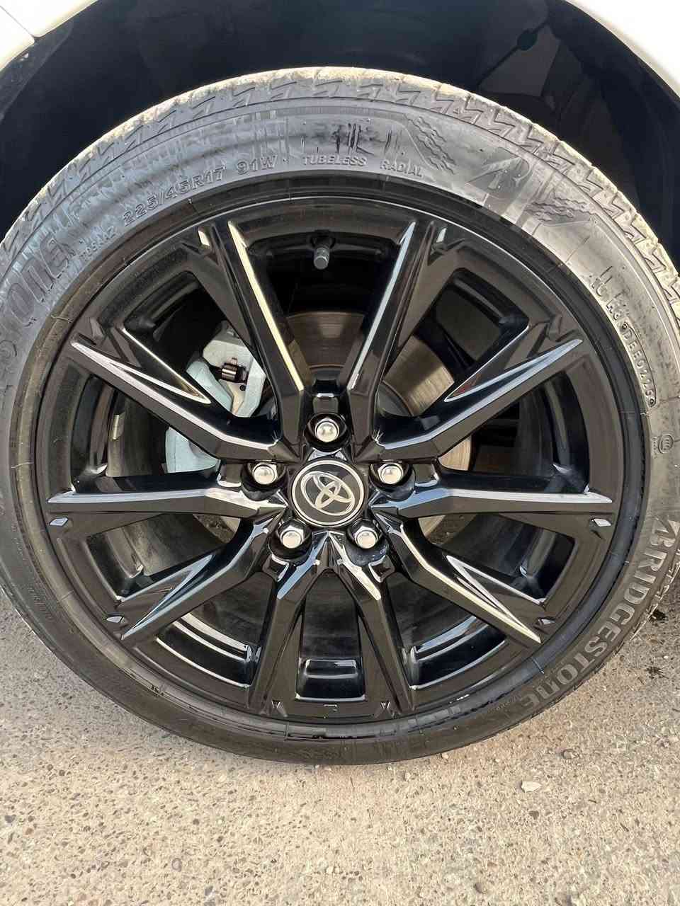 على بركه الله
تيوتا كورلا

موصفات GR

موديل 2025

بانزين _هايبرد

كفاله عامه

هاند بريك دكمه

كشنات جلد 

ماشيه 10 الاف قابل للزياده

كامرات 360 درجه 

فتحه سقف

بصمه

رقم بغداد

السعر  170وبيها مجال 

مكان السياره بغداد الشعب

***********
